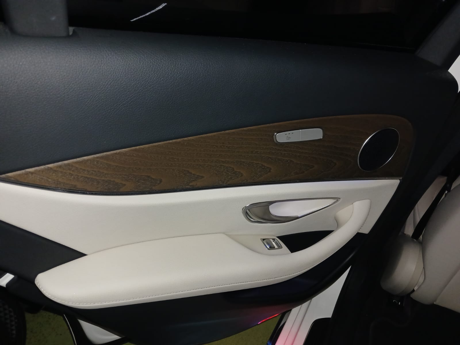 مرسيدس - E250 - Image 12