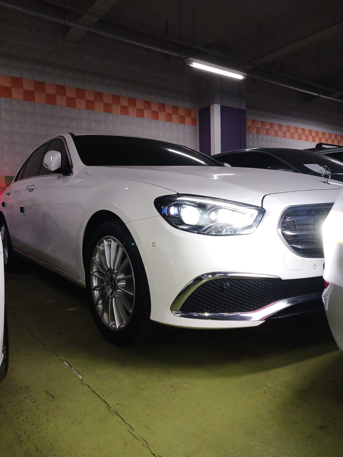 مرسيدس - E250 - Image 2