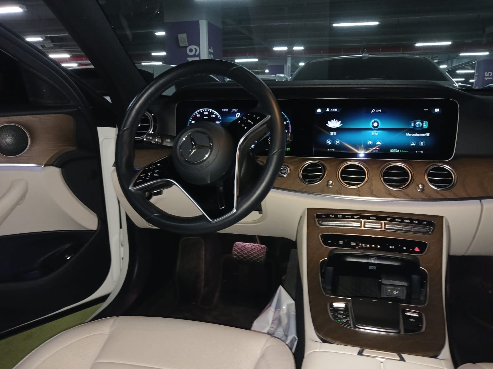 مرسيدس - E250 - Image 26