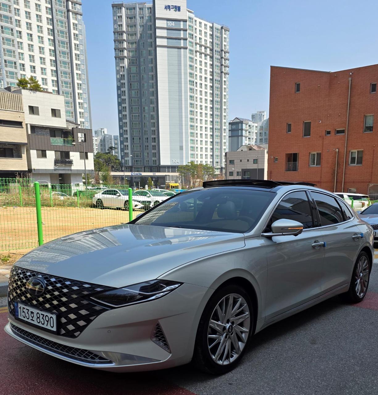 هيونداي - أزيرا - Image 5