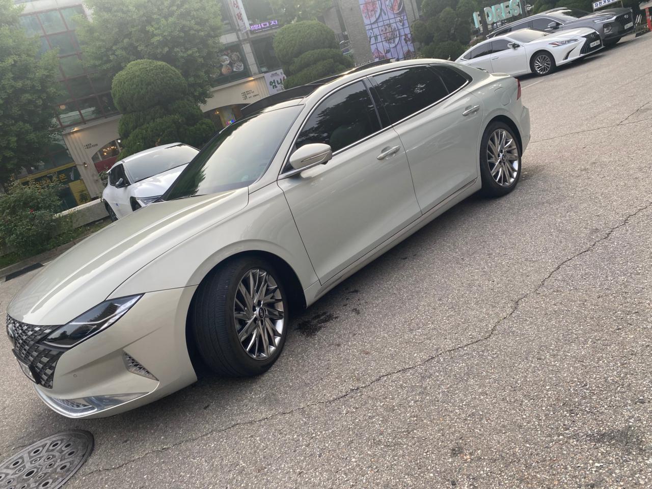 هيونداي - أزيرا - Image 1