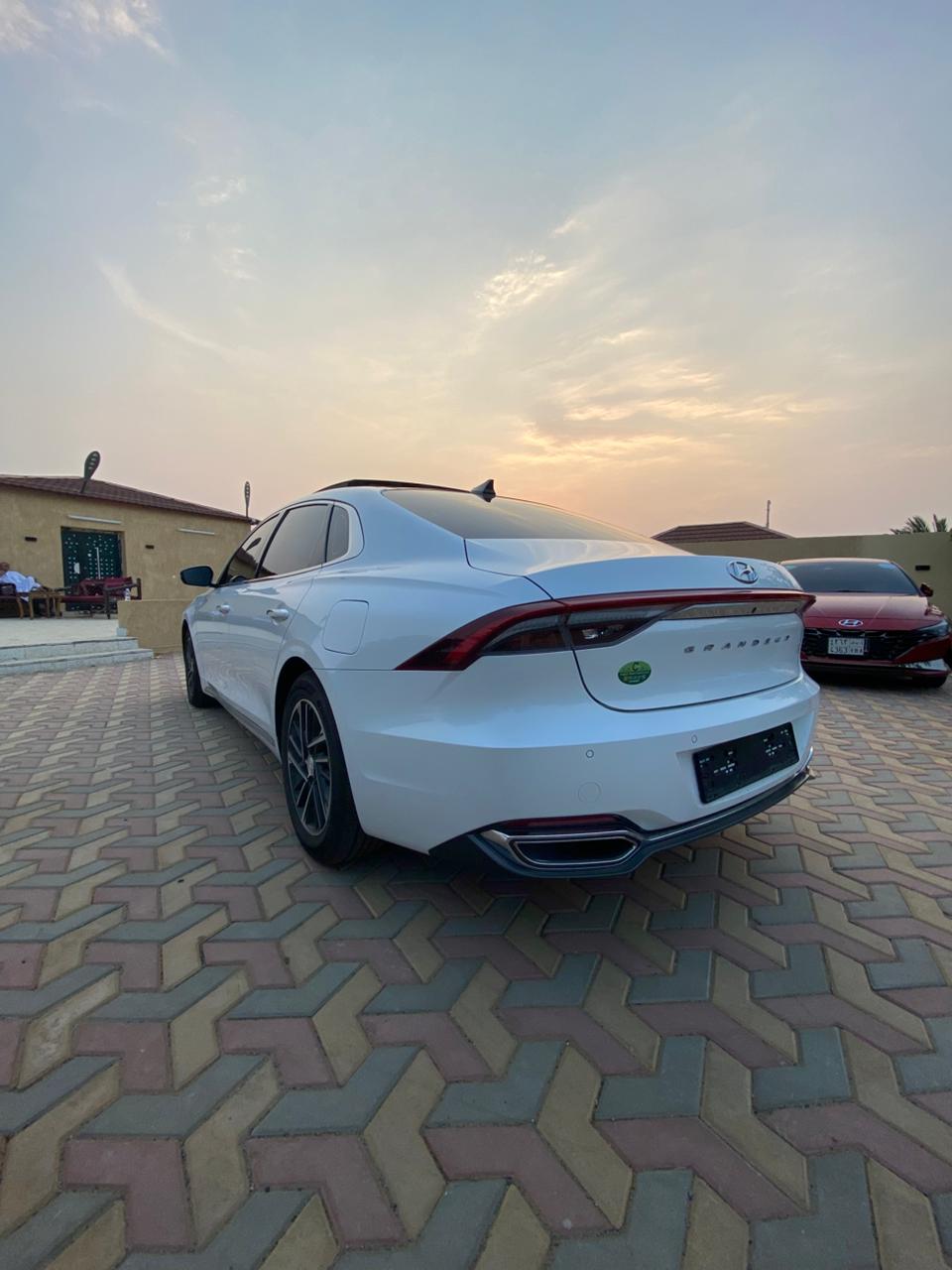 هيونداي - أزيرا - Image 5