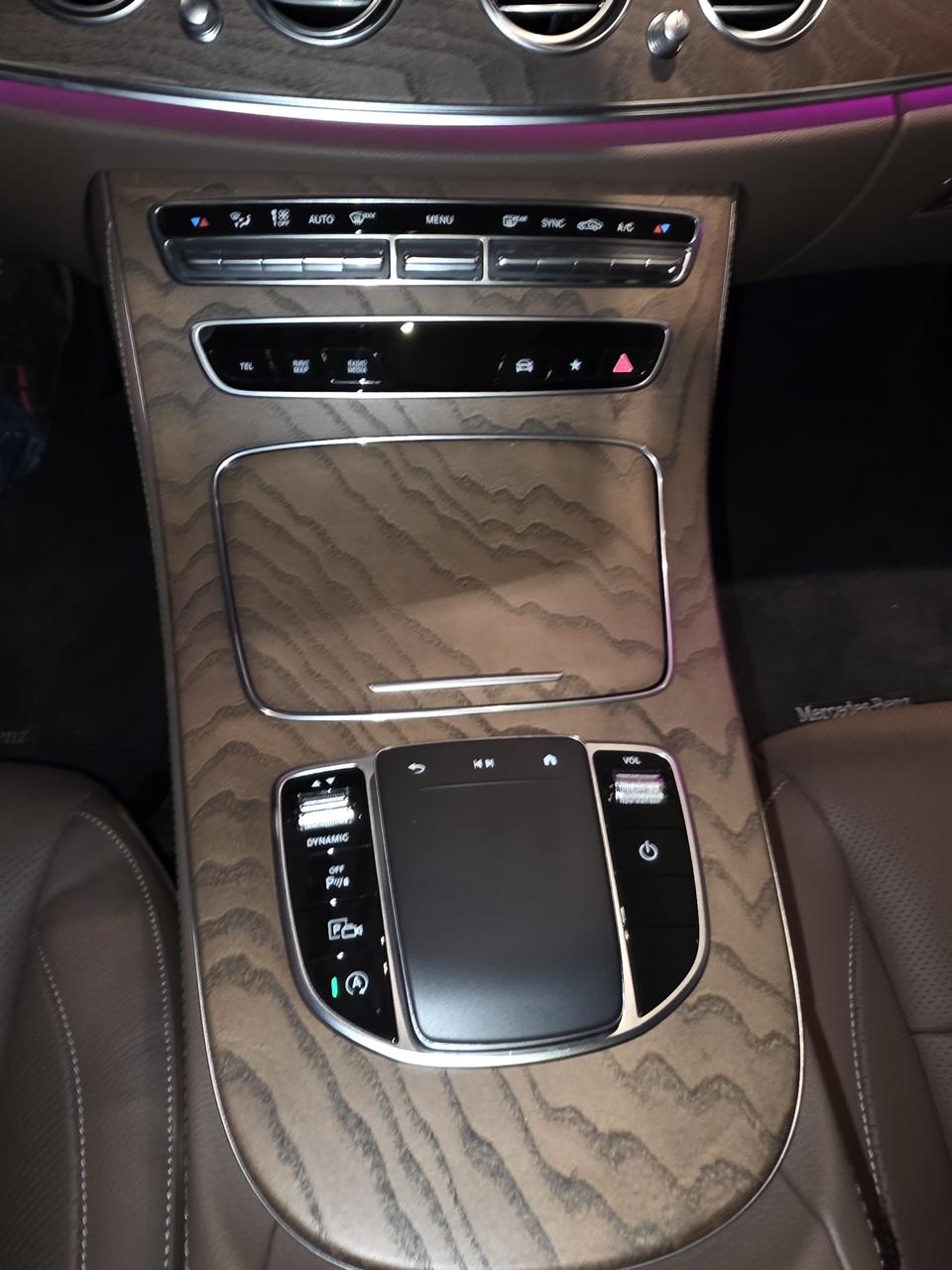 مرسيدس - E-CLASS E250 - Image 36