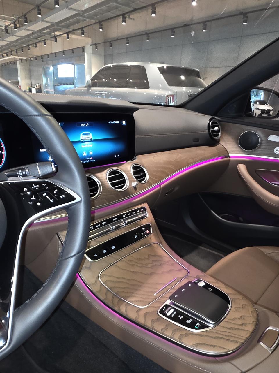 مرسيدس - E-CLASS E250 - Image 37