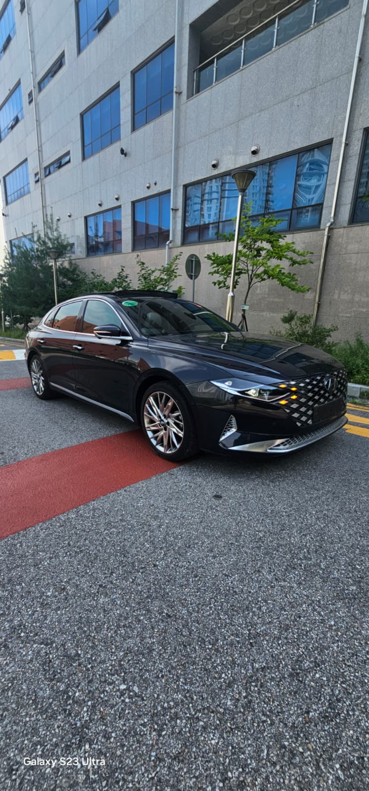 هيونداي - ازيرا - كاليجرفي - Image 1